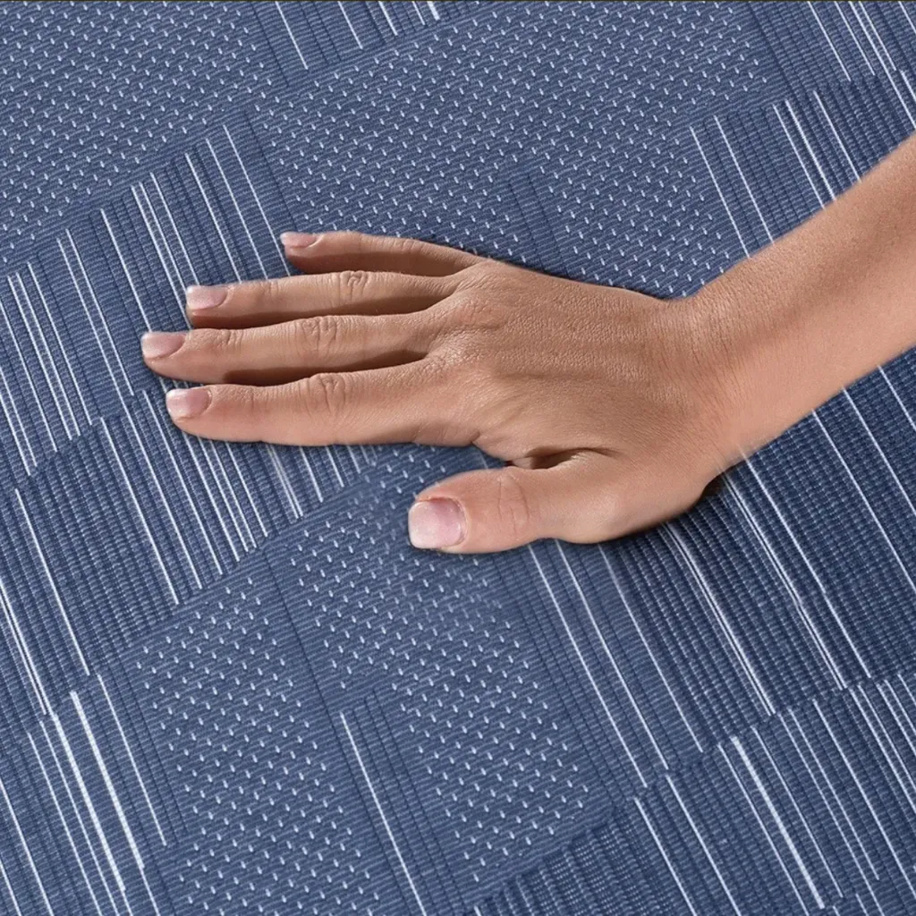 Hybrid Detalle Tela.webp